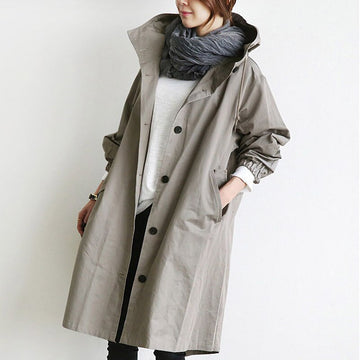Elegant and water-repellent trench coat